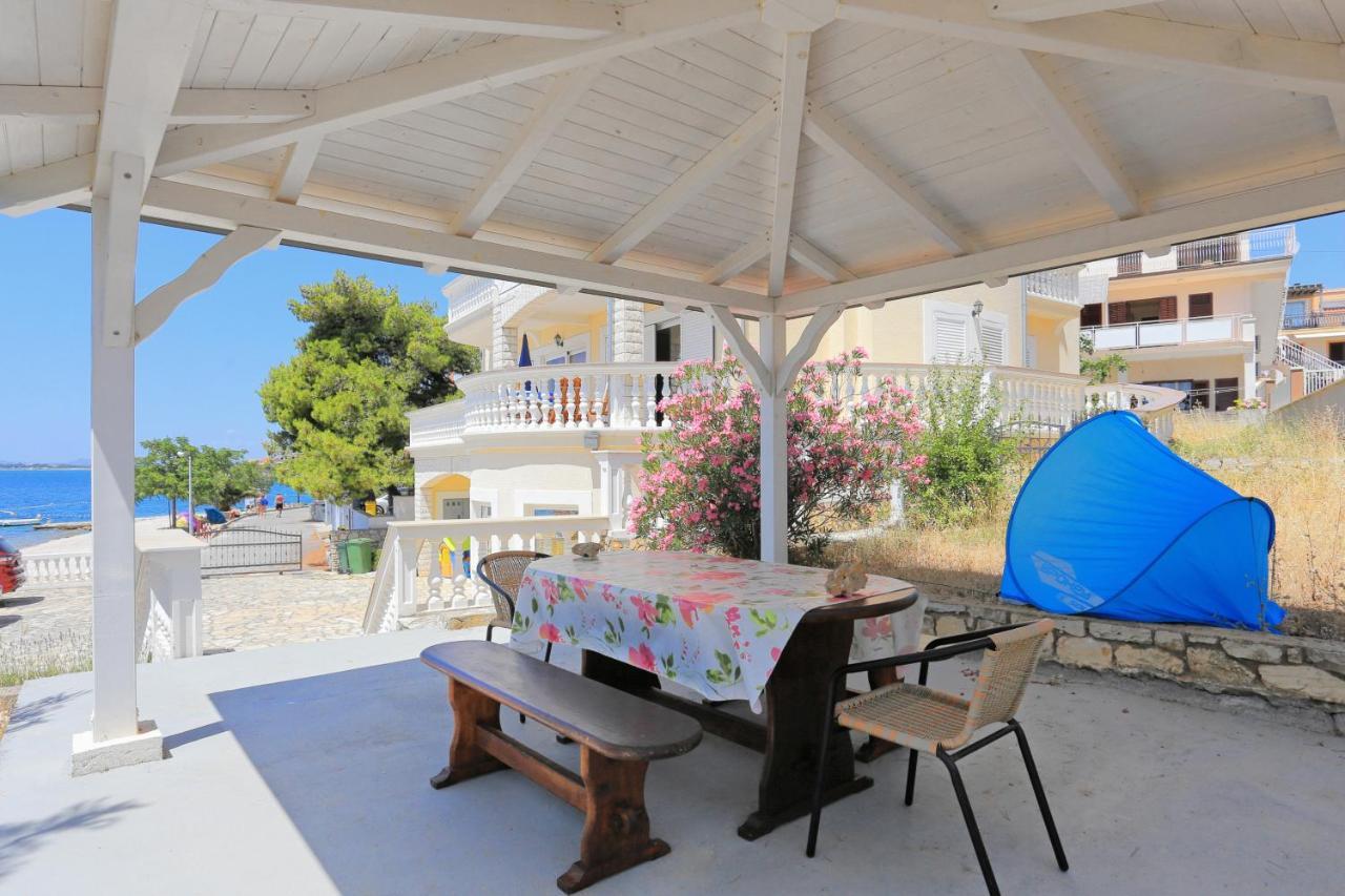Family Friendly Seaside Apartments Brodarica, Sibenik - 15270 מראה חיצוני תמונה