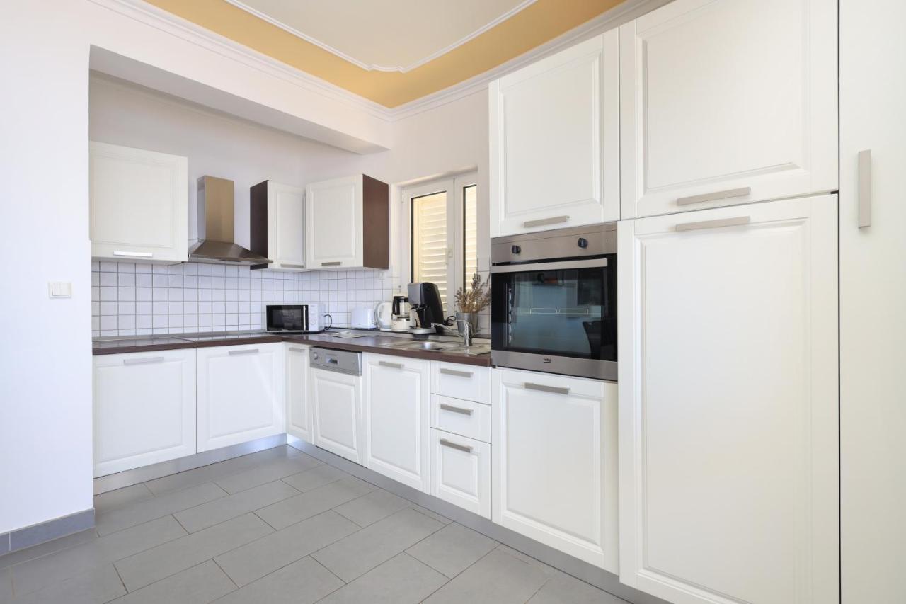 Family Friendly Seaside Apartments Brodarica, Sibenik - 15270 מראה חיצוני תמונה