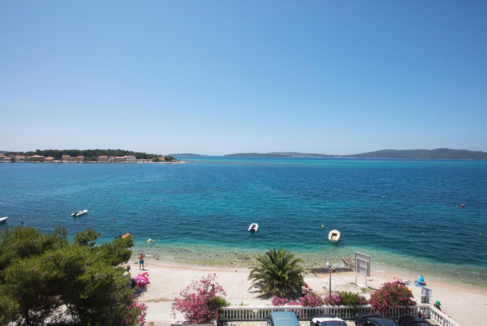 Family Friendly Seaside Apartments Brodarica, Sibenik - 15270 מראה חיצוני תמונה