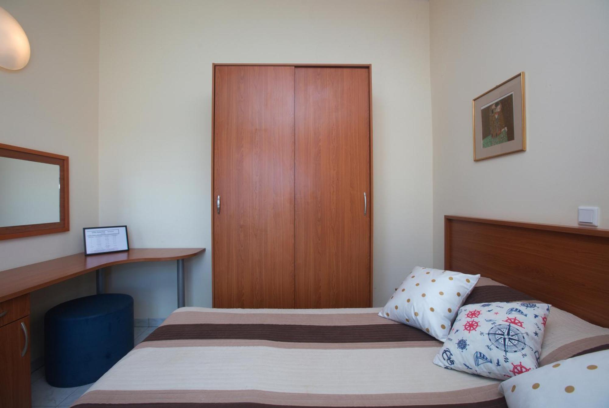 Family Friendly Seaside Apartments Brodarica, Sibenik - 15270 חדר תמונה